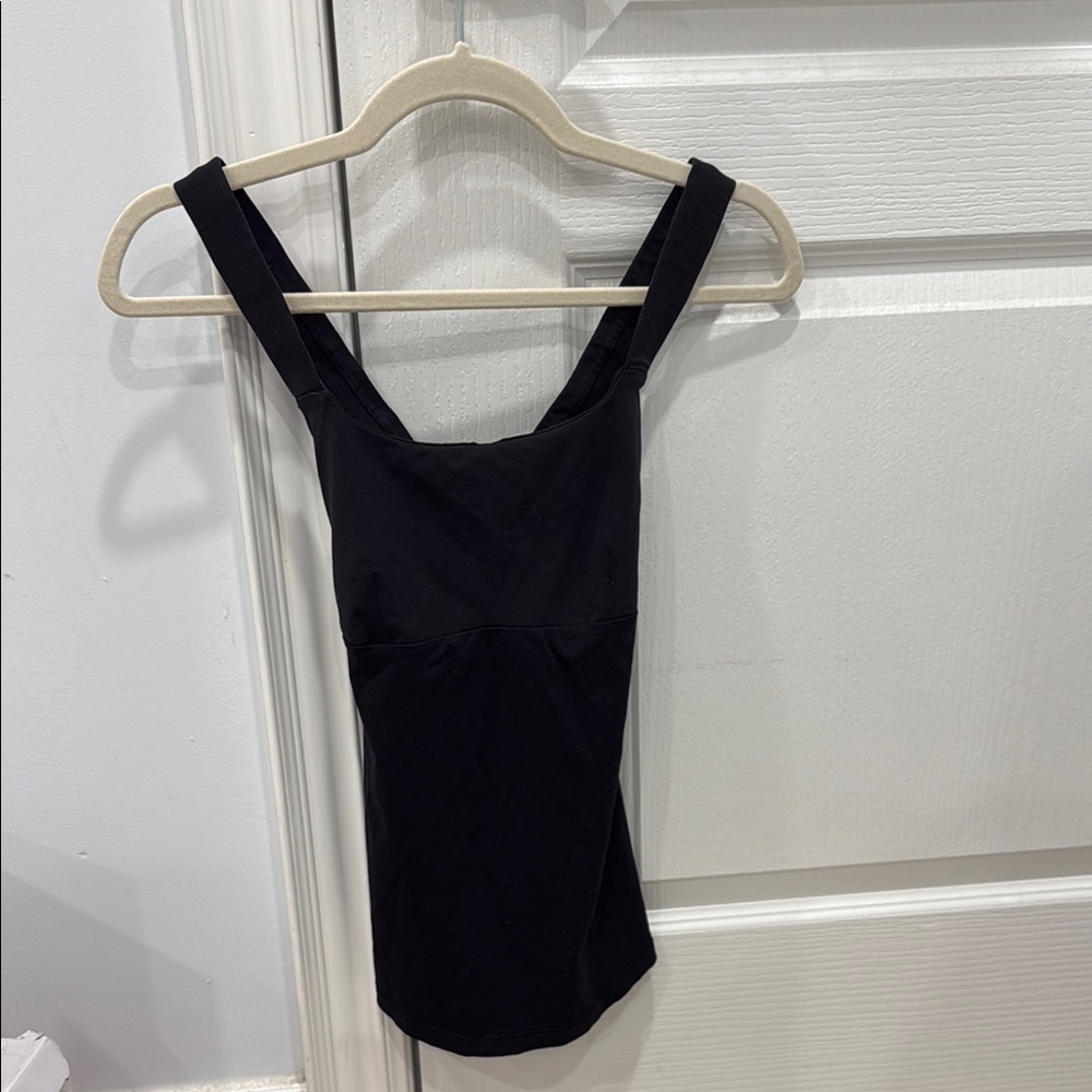 Lululemon Women's Black Sleeveless Top